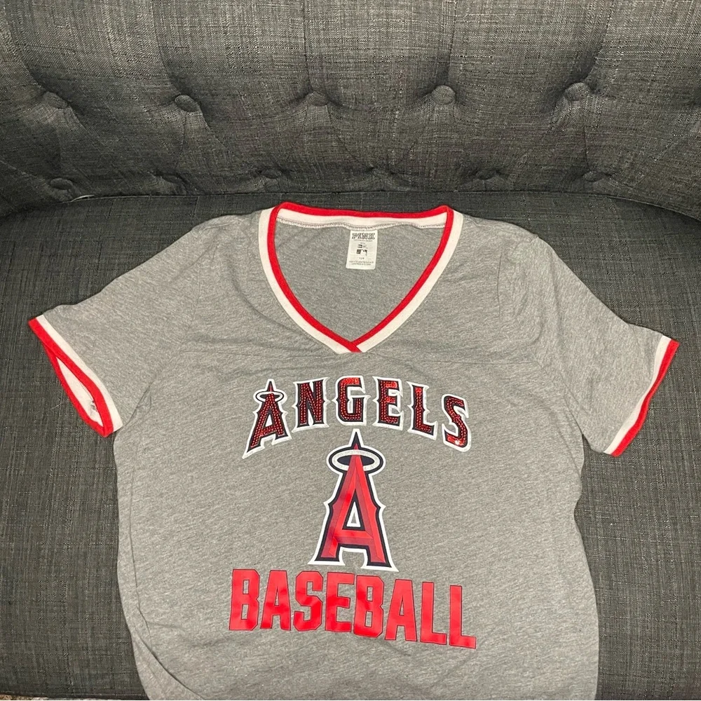 Anaheim Angels Victoria Secret PINK Ringer V-neck Sequins Gray T-shirt - Picture 5 of 6